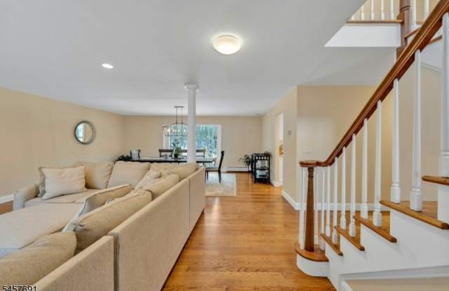 359 Hillview Ter Gallery 4