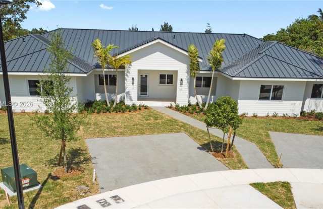 4732 SW 87 Ct photos photos