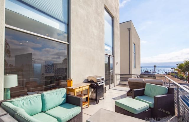 925 W Hawthorn St - 925 West Hawthorn Street, San Diego, CA 92101