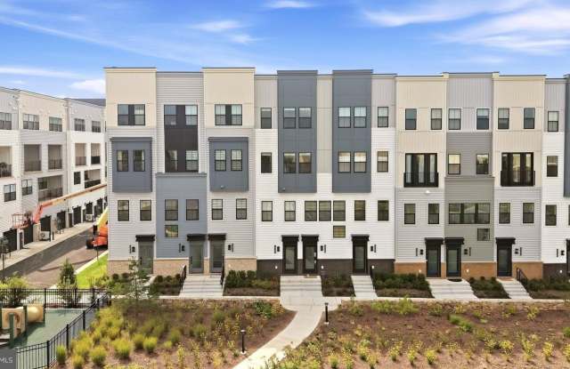 14347 GLEN MANOR Drive Gallery 1