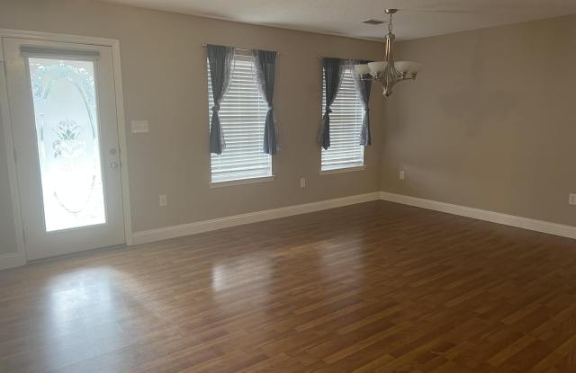 155 Conquest Avenue Gallery 2