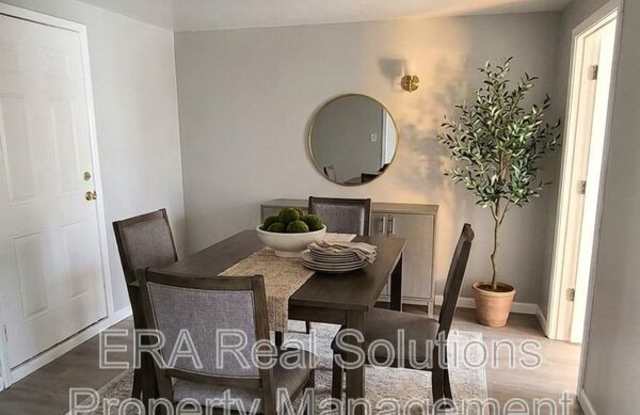 2906 Woodgrove Drive Gallery 2
