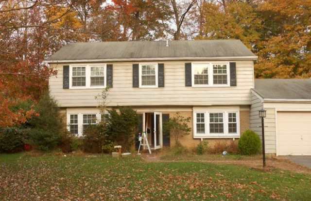 7327 Wickford Dr - 7327 Wickford Drive, Hayfield, VA 22315