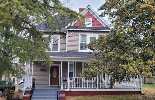 1944 Spring Garden St photos photos