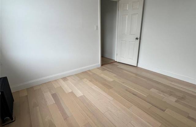 83-19 Northern Boulevard Gallery 4