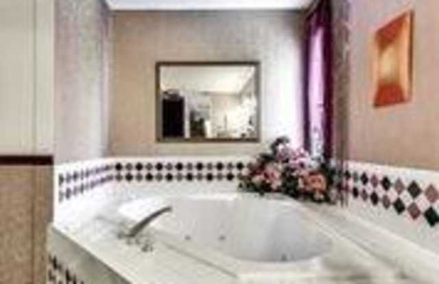 3015 Redstone Drive Gallery 4
