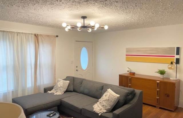 1408 Memorial Drive SE Gallery 4