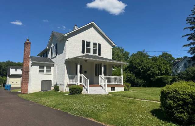 Lower Gywnedd 3 Bedroom 1.5 Bath Colonial in Penllyn Pa $2,750/month Gallery 4