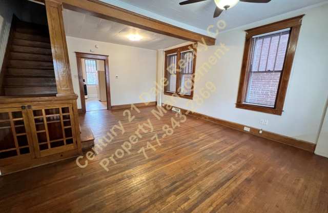 College Avenue 306 E Gallery 3