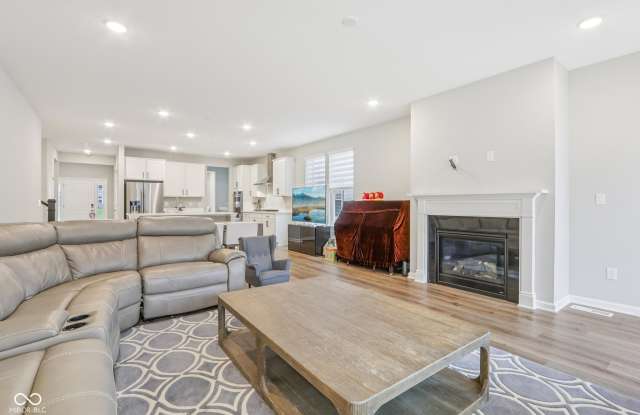 14459 Bishop Birch Place Gallery 3