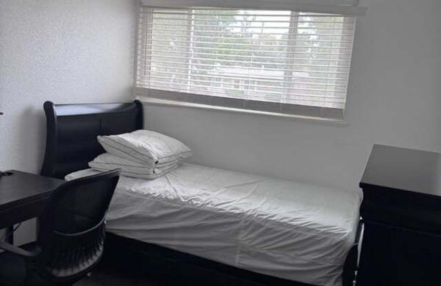 2445 Town Circle - 2445 Town Circle, Arden-Arcade, CA 95821