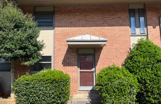 Freshly Renovated 2-Bedroom Unit! Gallery 1