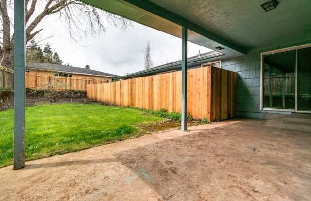 3-Bedroom, 1-Bath duplex In Eugene South Hills! Gallery 4