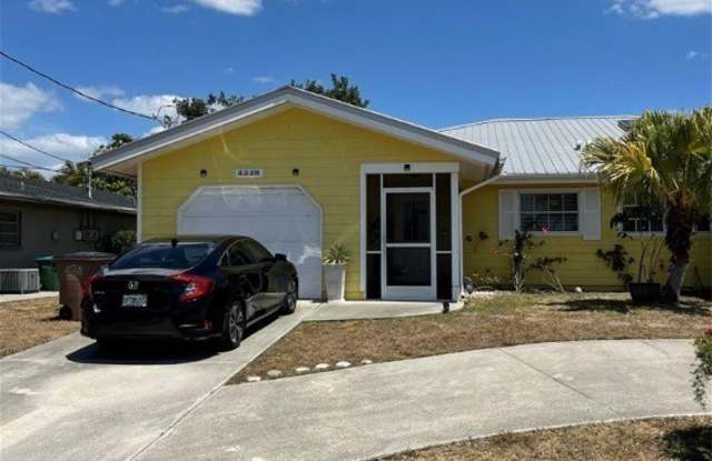 4231 SE 19th Avenue photos photos