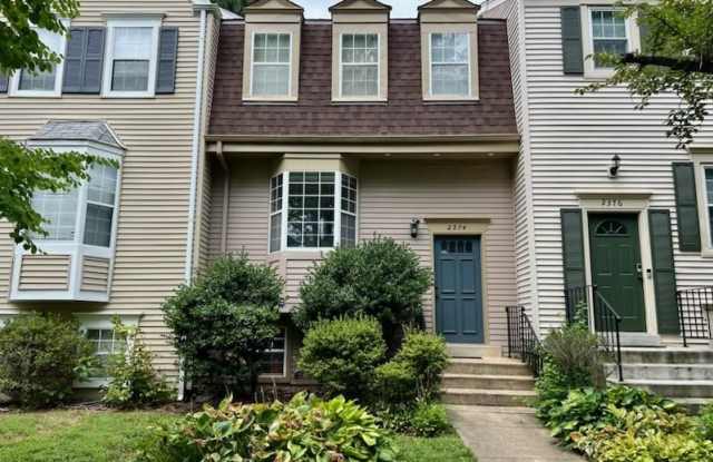 2374 Hunters Square Ct - 2374 Hunters Square Court, Reston, VA 20191