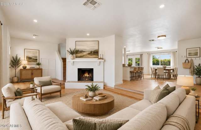919 E LA JOLLA Drive Gallery 2
