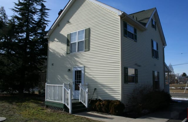 12 VETERANS WAY - 12 Veterans Way, Gloucester County, NJ 08322