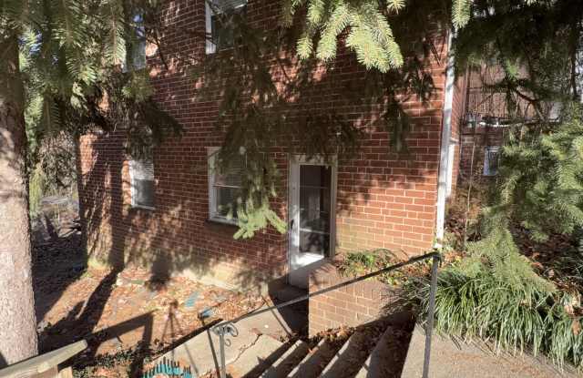 8316 Roanoke Avenue - 1Unit 1 Gallery 3