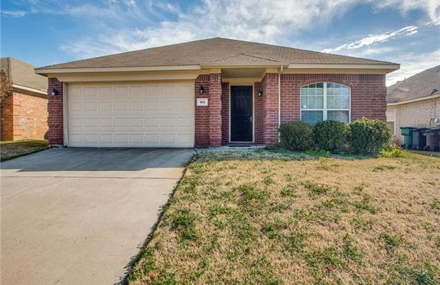 104 Flyaway Lane - 104 Flyaway Lane, Fort Worth, TX 76120