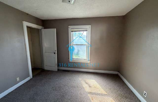 $999 | 2BR Bungalow w/ Detached Garage & Big Backyard | Pets OK | Newton Gallery 4