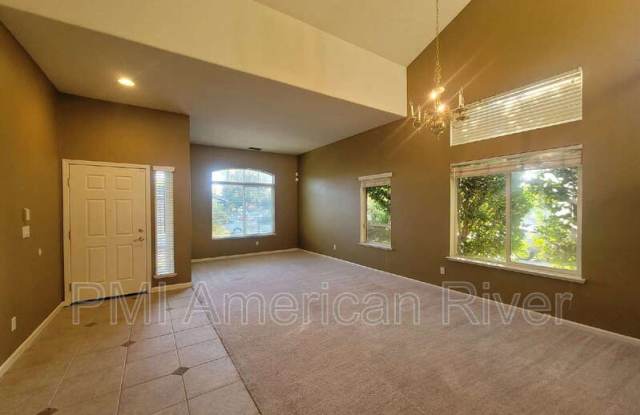 5401 Calabria Way Gallery 4