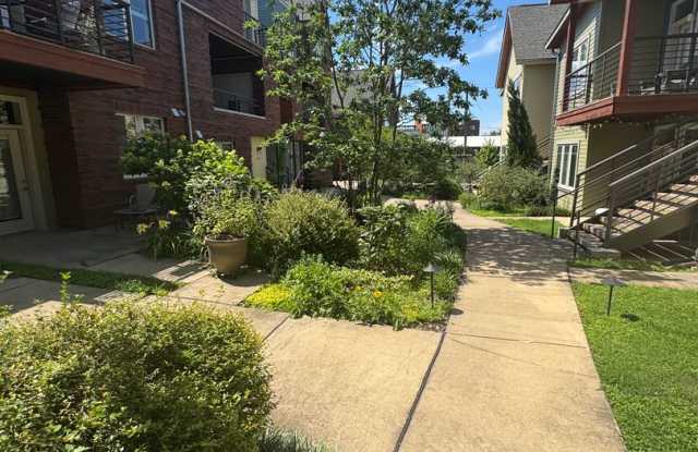 Beautiful 2 bed /1 bath condo in desirable Germantown - walking distance to coffee shops, restaurants and breweries Gallery 4