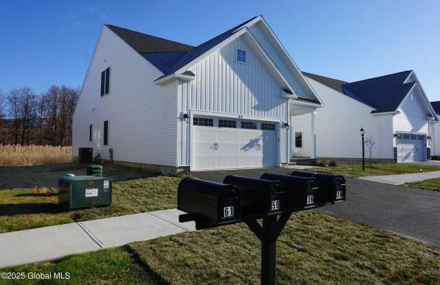 59 Nantucket Street Gallery 2