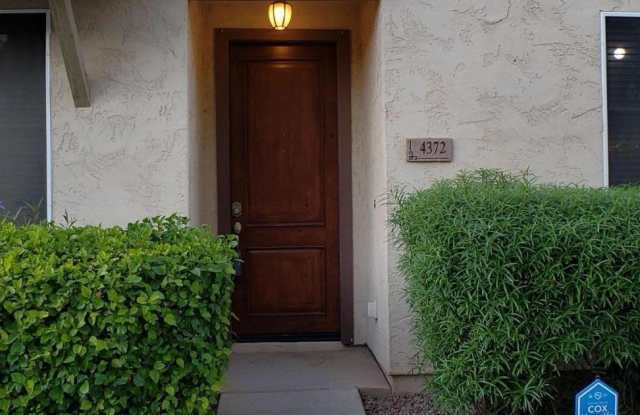 4372 E CARLA VISTA Drive Gallery 2