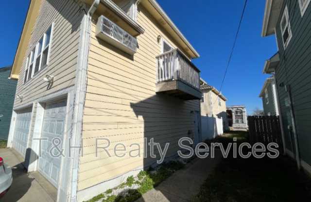2030 1/2 N College Ave photos photos