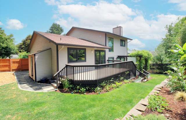 Fabulous, Updated 3 Bedroom Happy Valley Split-Level Home w/ A/C! photos photos
