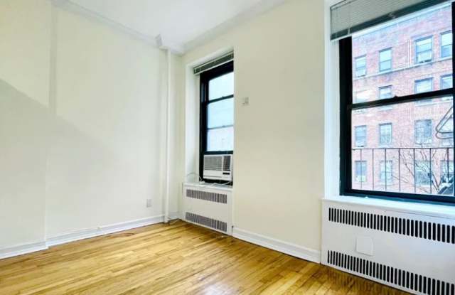 121 E 89th St Gallery 3
