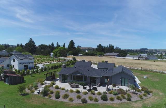 974 Thompson Lane photos photos