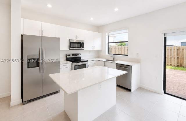 11846 SW 246 Ln Gallery 2