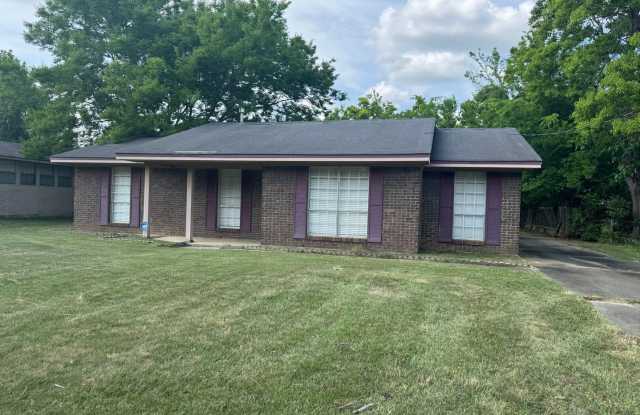 Lovely Brick Home - 4017 Brighton Road, Montgomery, AL 36116 Lovely Brick Home - 4017 Brighton Road, Montgomery, AL 36116