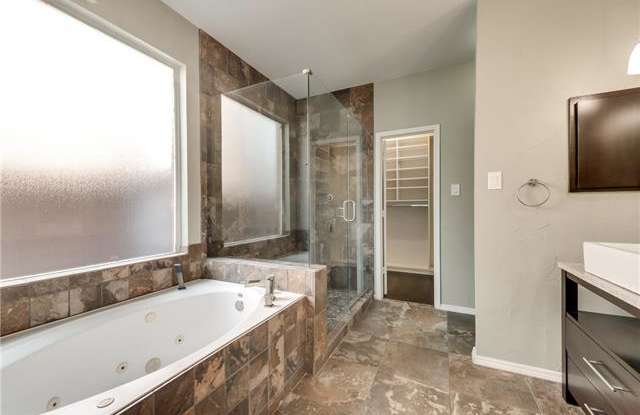1005 Sanmar Drive Gallery 3