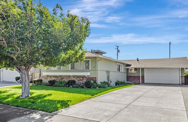 Charming 3-Bedroom 2-Bathroom Home in Santa Clara photos photos