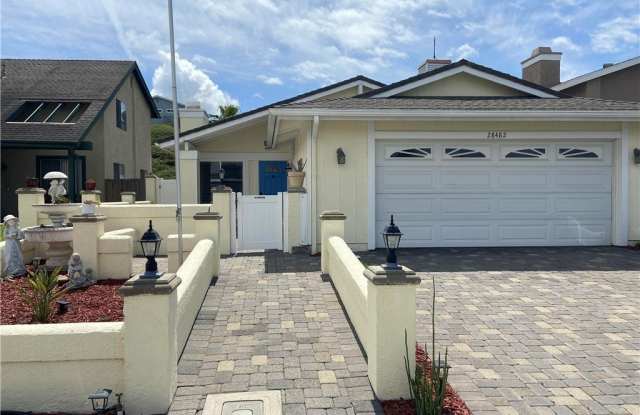 28482 La Noche photos photos