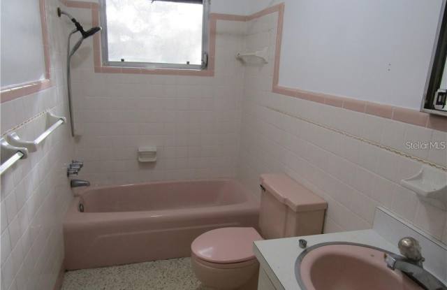 37039 PINE MEADOWS LANE Gallery 4