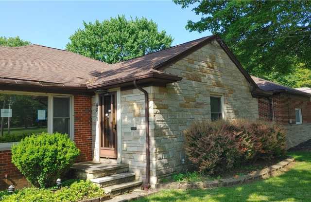4817 Monticello Boulevard - 4817 Monticello Boulevard, Richmond Heights, OH 44143