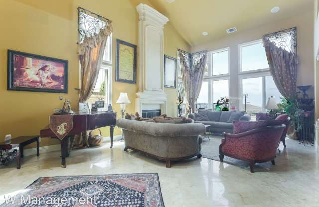 9 Marbella Gallery 4