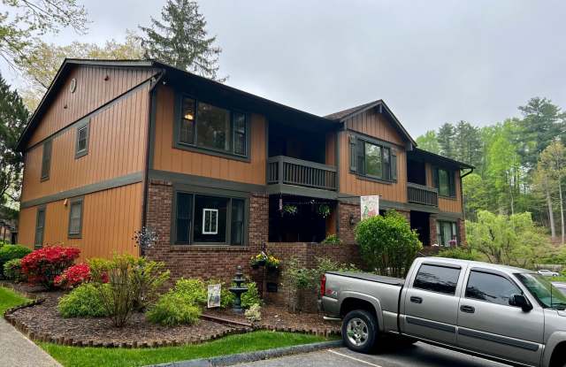 Fantastic 2 Bedroom in Amazing Location! Gallery 1