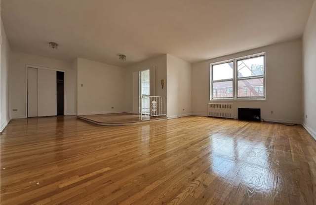 2900 Ocean Ave Apt 5A photos photos