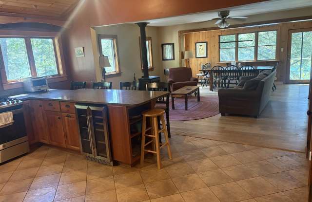 237 Ellison Lake Road Gallery 3