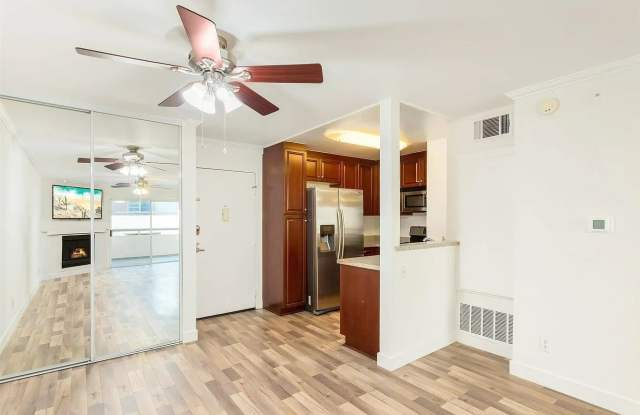 5550 Owensmouth Ave # 5550 photos photos