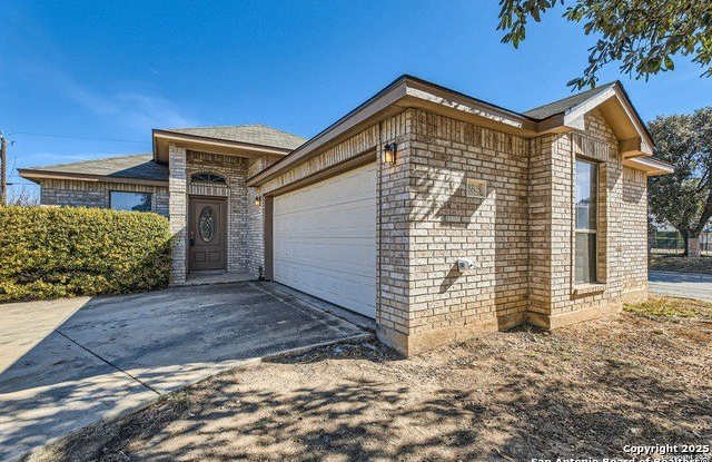 8803 Fenwood photos photos