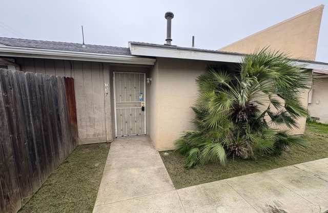 SE Tulare Home Near Shopping Center Rent Ready! - 737 South Spruce Street, Tulare, CA 93274