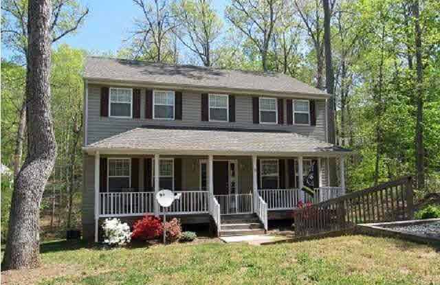 5 ARAPAHO TRL - 5 Arapaho Trail, Lake Monticello, VA 22963