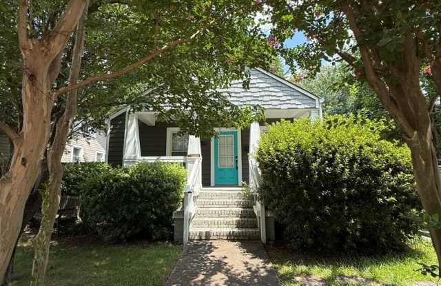 Bungalow in Charlotte with 2 bedrooms, 2 baths photos photos Bungalow in Charlotte with 2 bedrooms, 2 baths photos photos