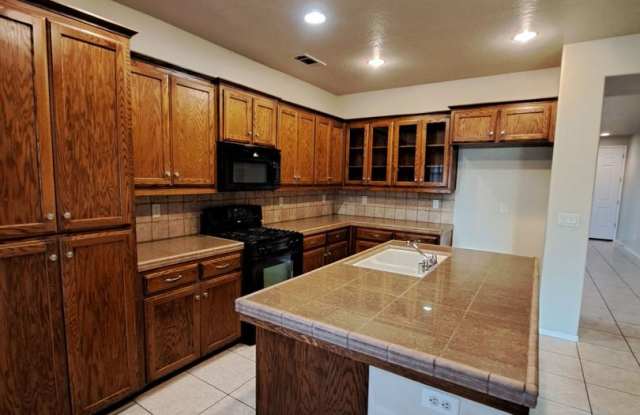Spacious 2-Story Fresno Home with Bonus Room! photos photos