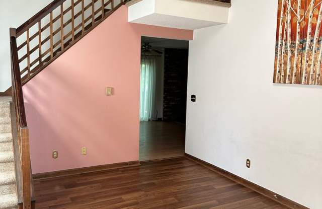 Spacious State College townhouse available August! photos photos